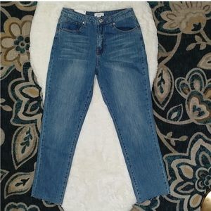 NWT Forever 21 mom jean high rise stretch
jeans